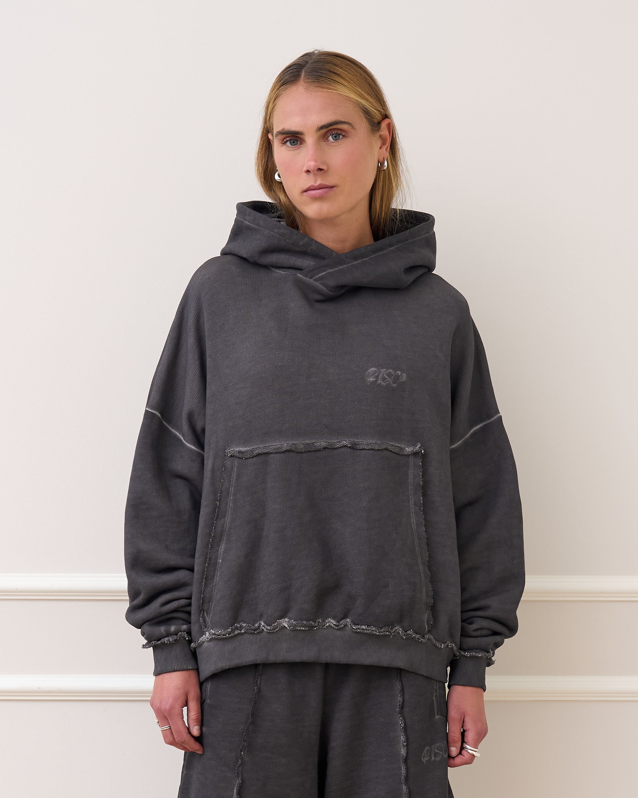 TAKE RISC‘s Hoodie