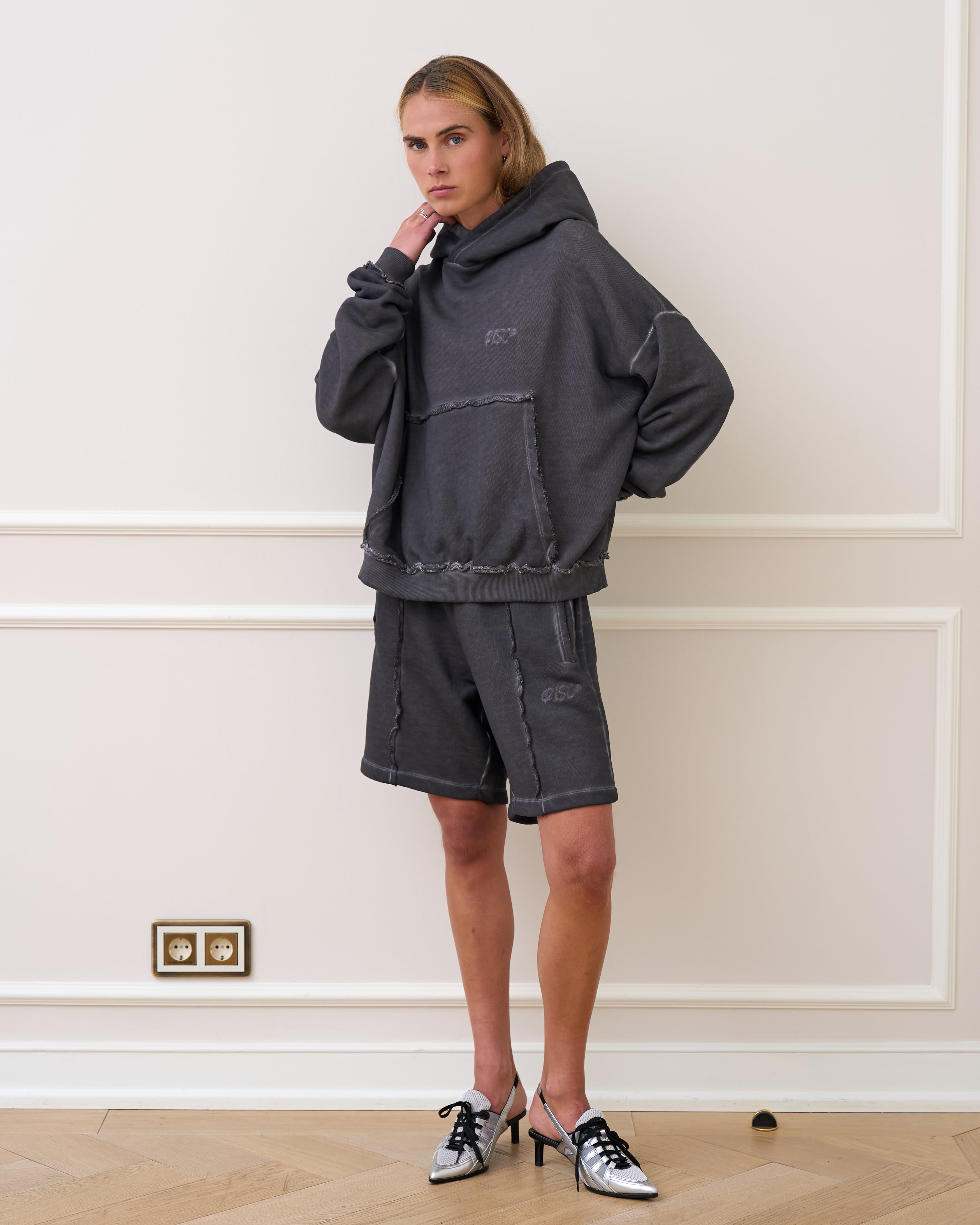 TAKE RISC‘s Hoodie